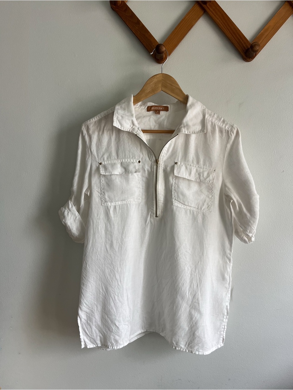 Ellen Tracy White Lightweight Linen Top with Brown Label - DAMAGED